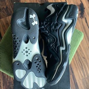 Under Armour Shoes - Under Armour Limited Edition Athletic Shoes Under Armour Shoes - Under Armour Limited Edition Athletic Shoes